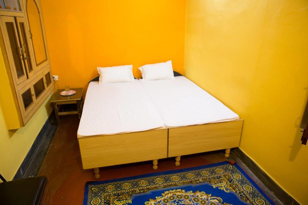 Paradise Inn Guest House Varanasi Værelse billede